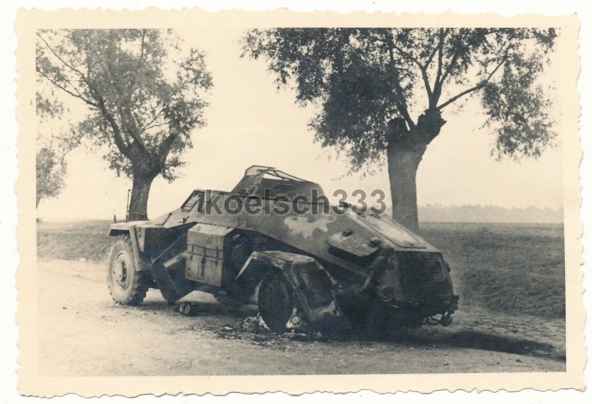 Foto Panzespähwagen Wrack nach polnischem Angrif