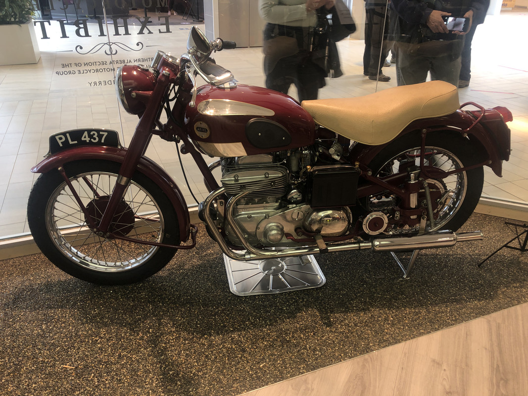 CCB7215C-1A95-42C4-8A5C-2EF8CD41764E