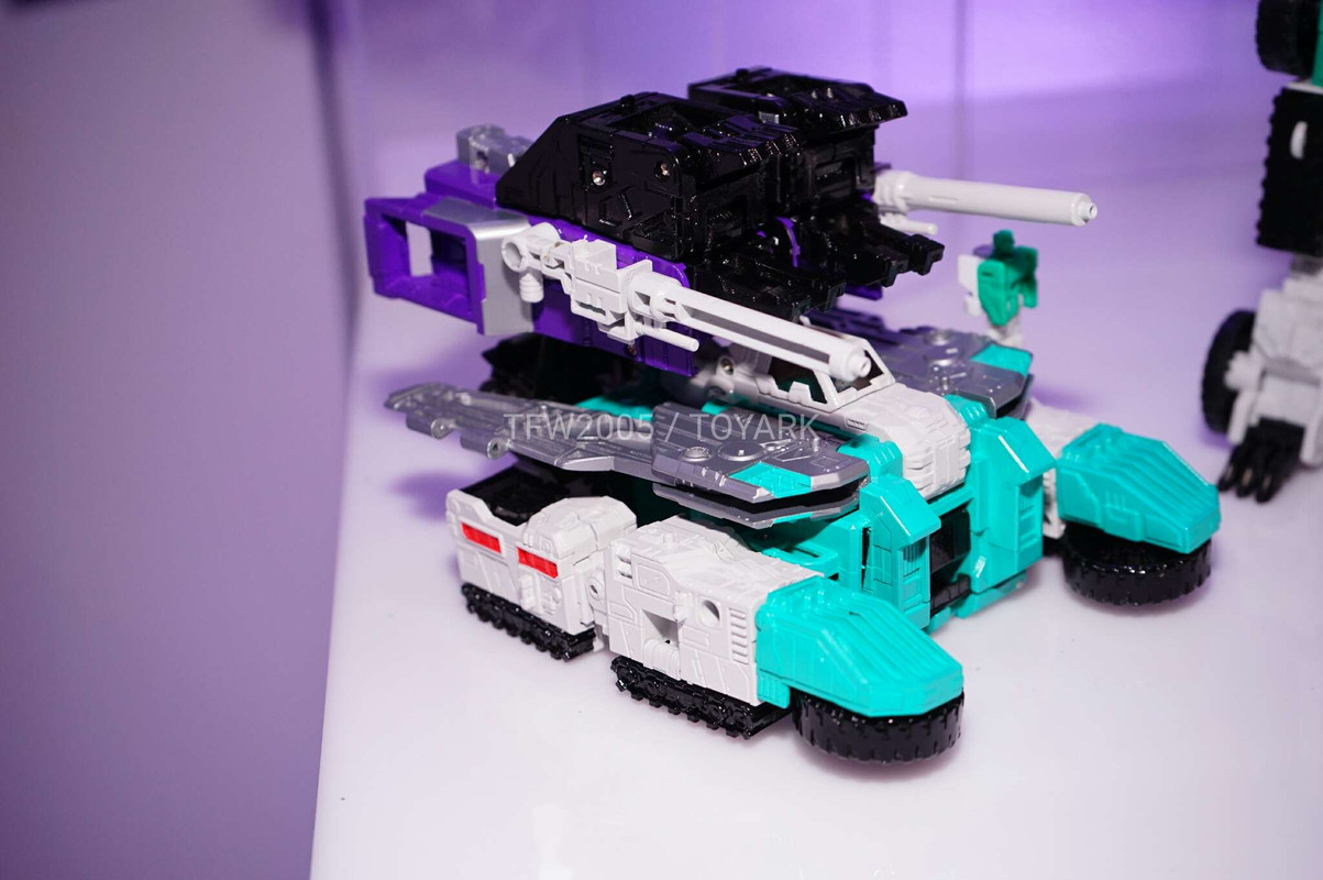 NYCC2016-Titans-Return-110