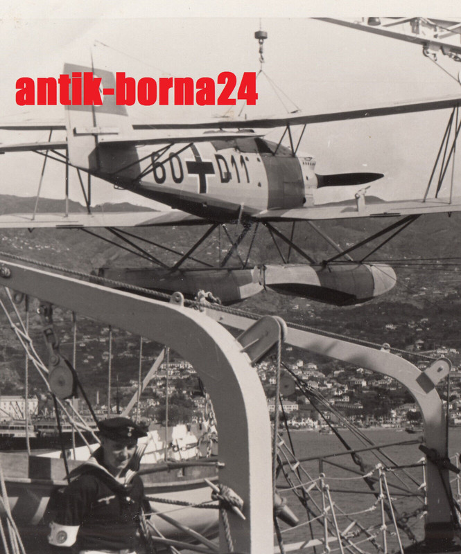 Foto KM Soldat Panzerschiff Deutschland Kriegsschiff Bordflugzeug Plane G316 (1)