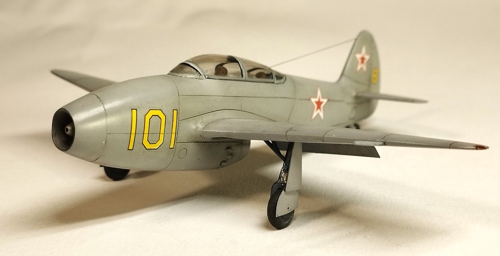  Як-21 Amodel 1/72 J-IDp-HBM7-SVA