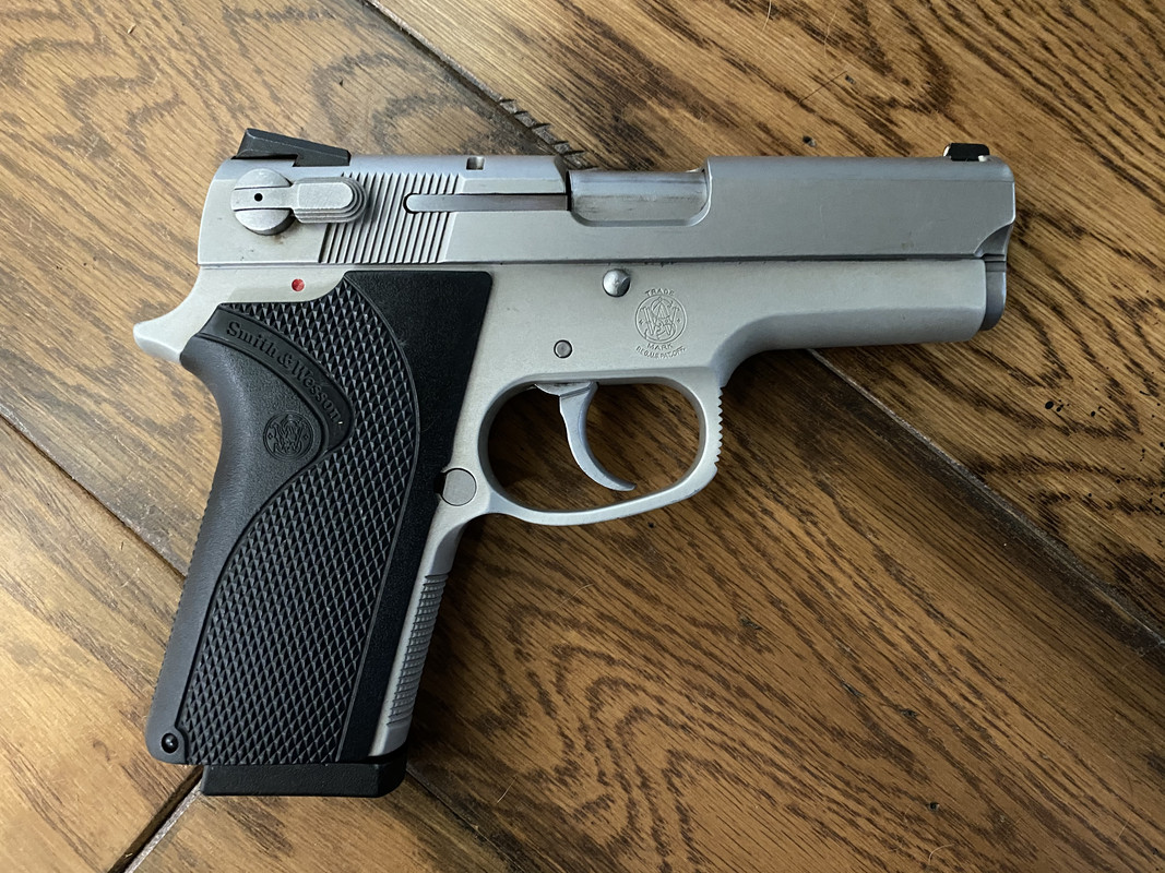 E196918D-4BF1-4F98-BE12-F957BE6F69B0