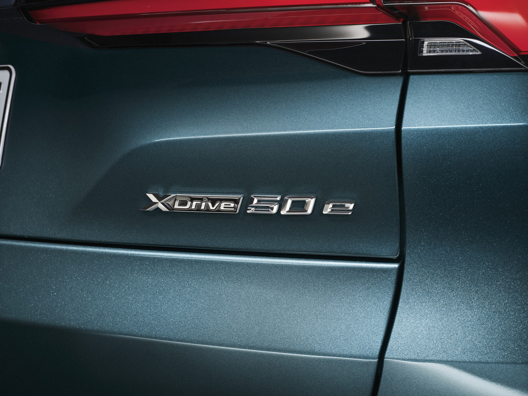 P90492268_highRes_the-new-bmw-x5-xdriv