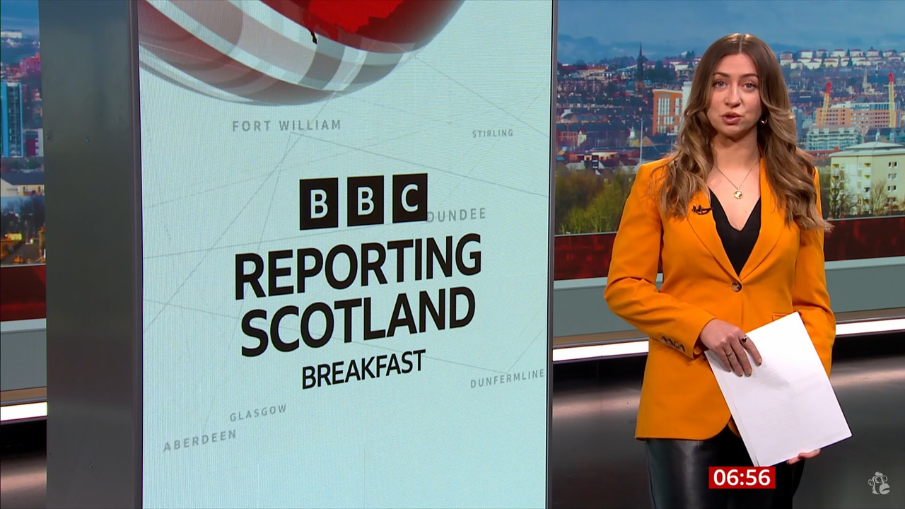 04.16 - 06.50.11 - Breakfast. The BBC's Breakfast programme features ....ts_snapshot_06.34.396
