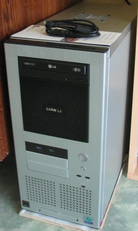 https://i.postimg.cc/mrPbCfcF/Lian-Li-PC-60.jpg