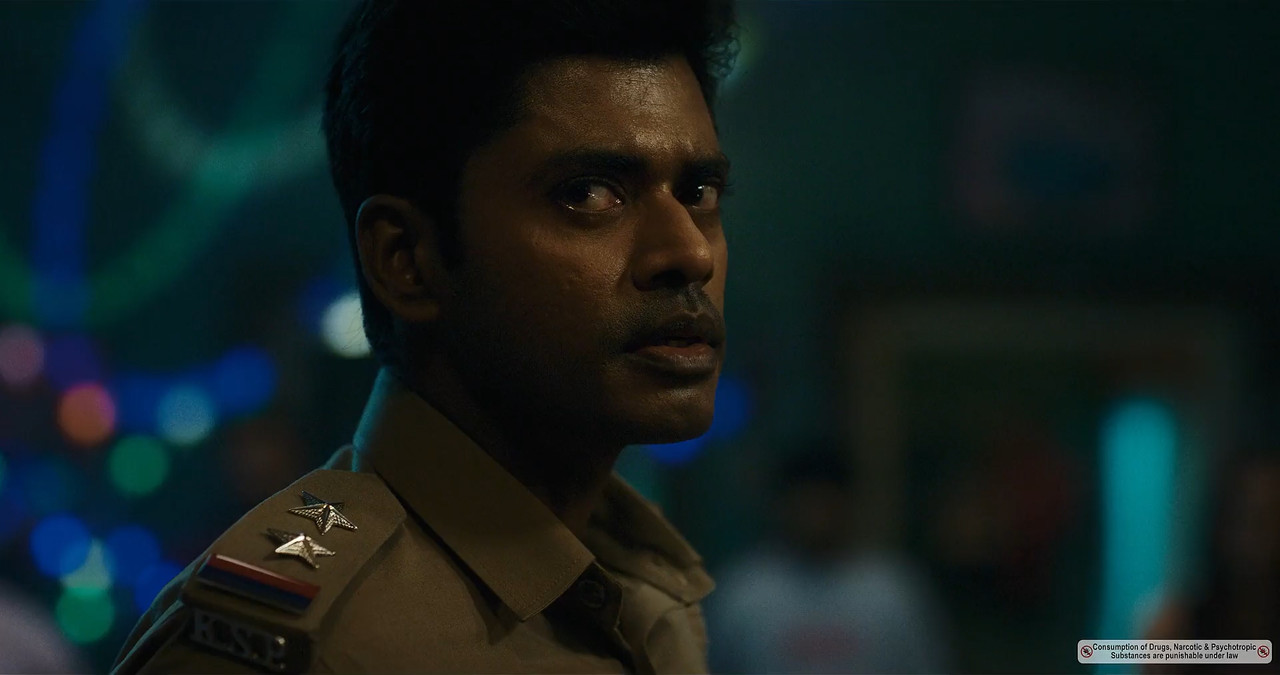Lokah Chapter 1: Chandra 2025 WebRip [Hindi + Tamil + Telugu + Malayalam + Kannada] 480p 720p 1080p ESub Screenshot