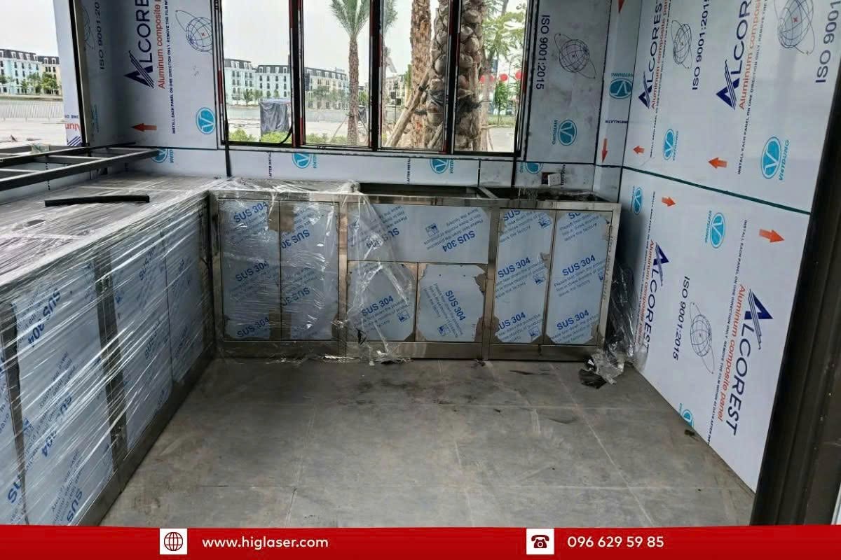 Gia công quầy bếp Inox tủ bếp Inox 304 ốp vách Alumium
