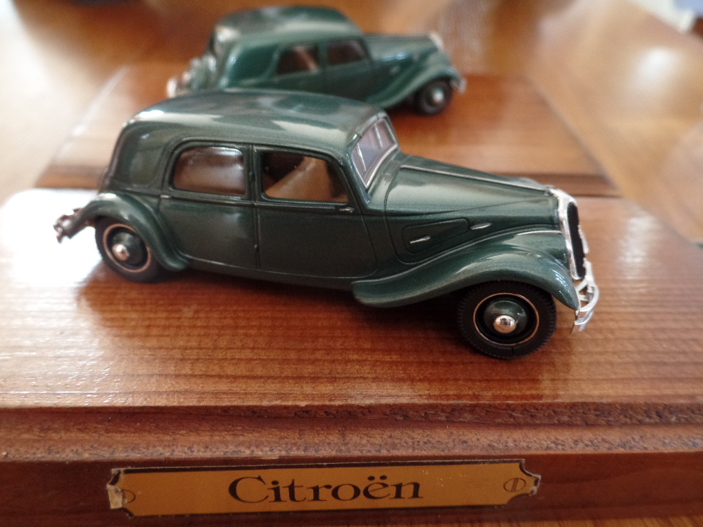 Norev - 22 cv Berline Vert irisé