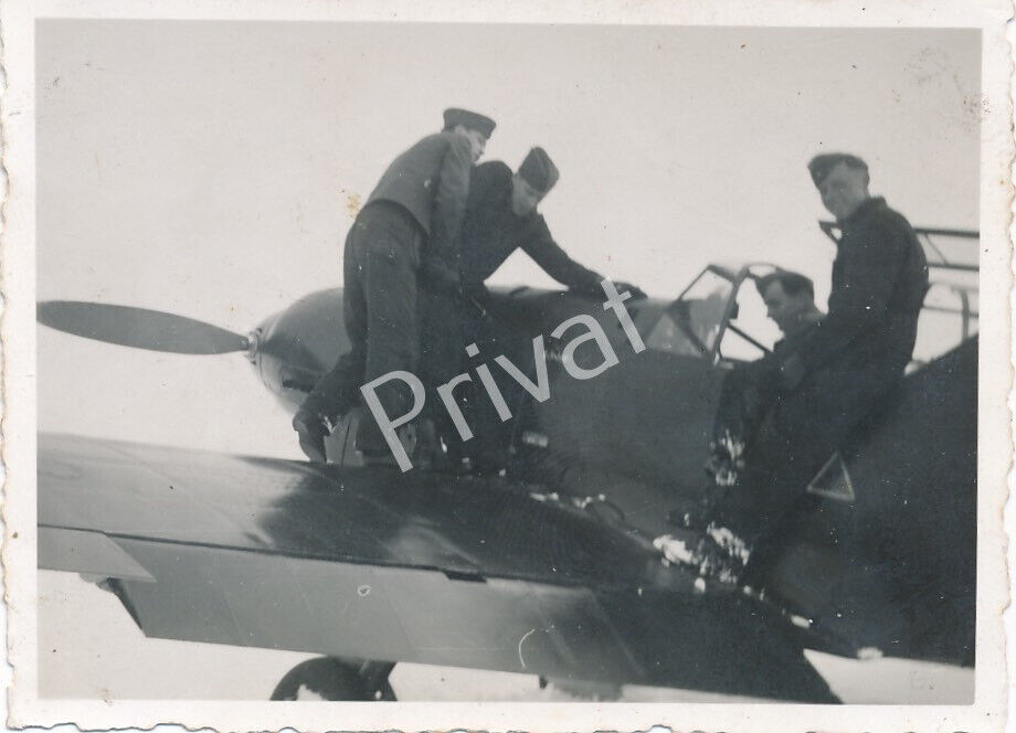 Foto WK II Wehrmacht Soldaten Luftwaffe Militär Flugzeug ME 109 K1.17