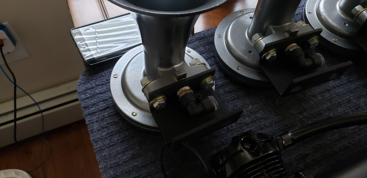 SiennaTrainHornInstall (43)