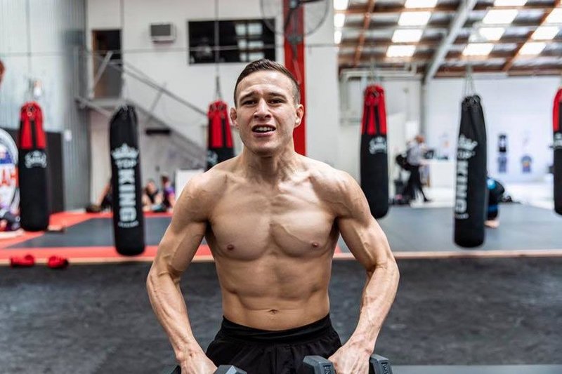 Кай Кара-Франс се оттегли от UFC 284