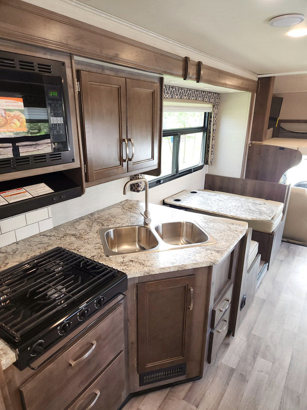 Vehicle thumbnail 25