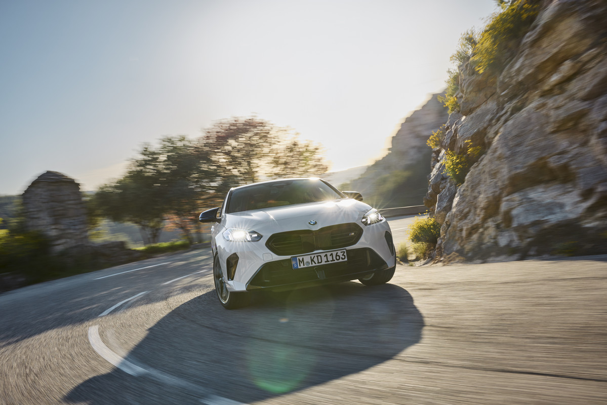 P90550897_highRes_the-all-new-bmw-m135
