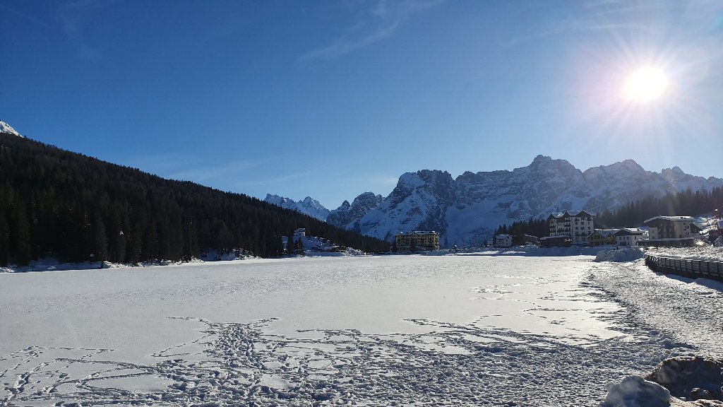 DOLOMITAS: NIEVE Y MERCADOS NAVIDEÑOS EN NOCHEVIEJA - Blogs de Italia - LAGO DI BRAIES- LAGO MISSURINA- CORTINA DE AMPEZZO- BRUNICO (5)