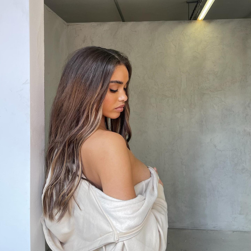 jadeeregeent posts 2021-04-17 11.17 CNxt3d0LqIm_5_5 174481029_163142919037042_6270146949578969738_n