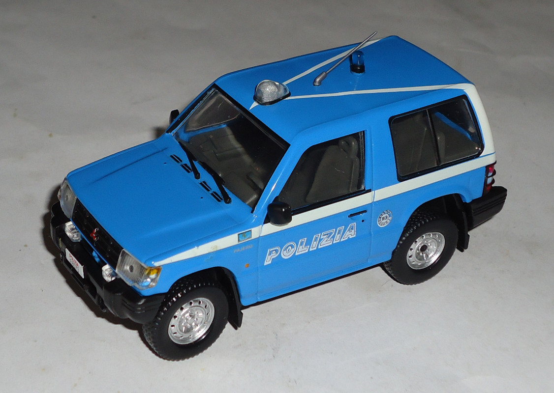 Mitsubishi-Pajero SWB Polizia (1996)