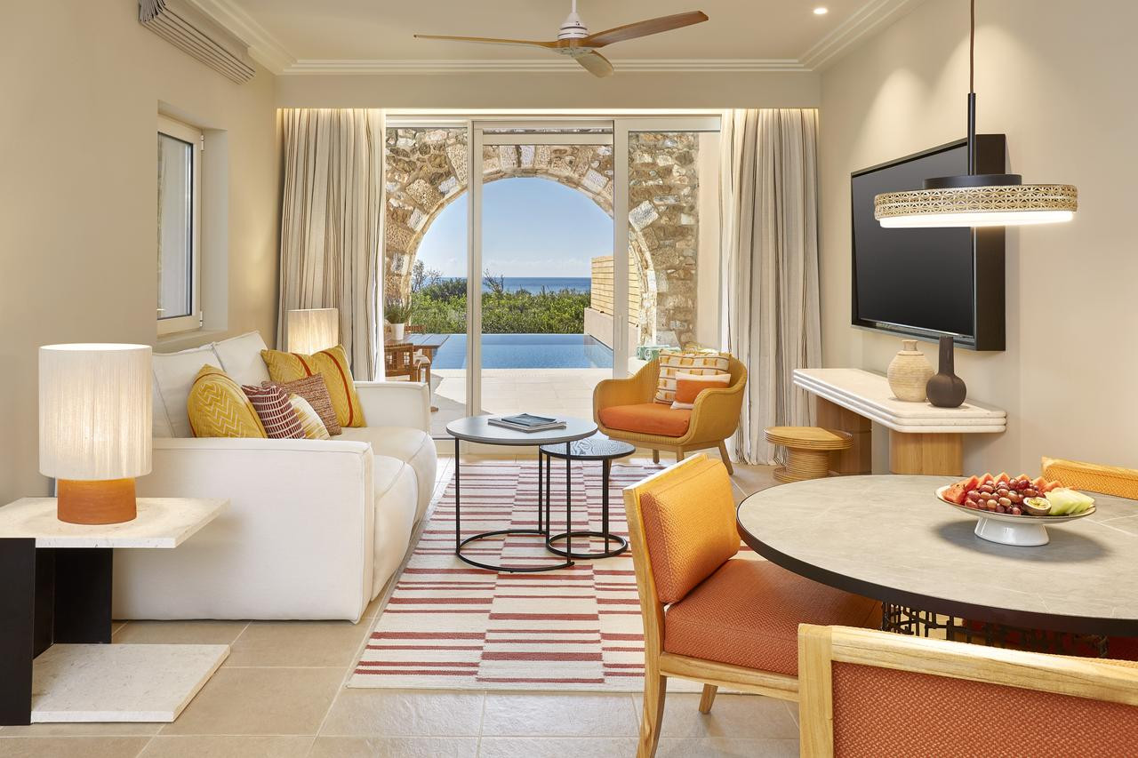 Premium-Infinity-Suite-Living-Room-The-Westin-Resort-(1)