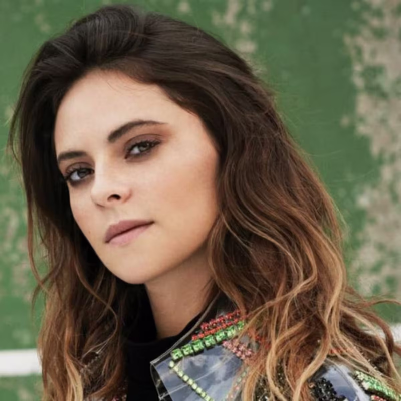 Francesca Michielin - L'amore Esiste Cover