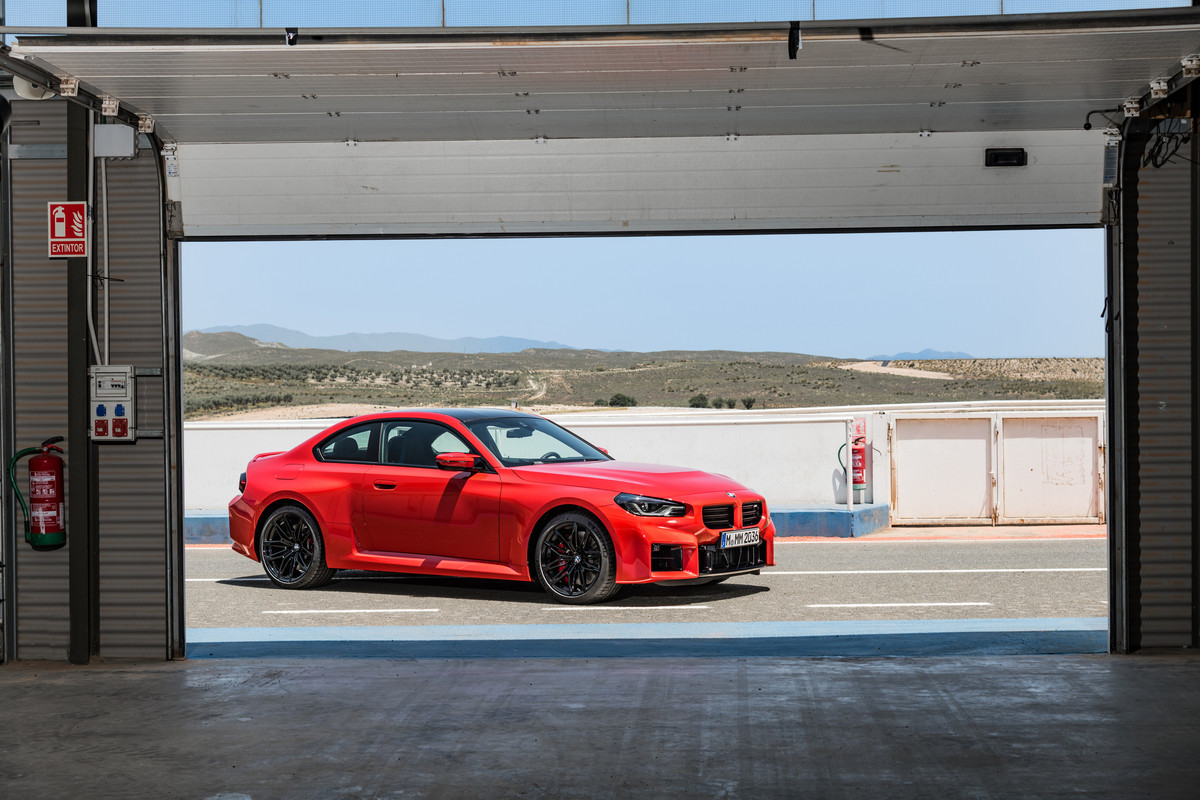 P90481920_highRes_the-all-new-bmw-m2-s