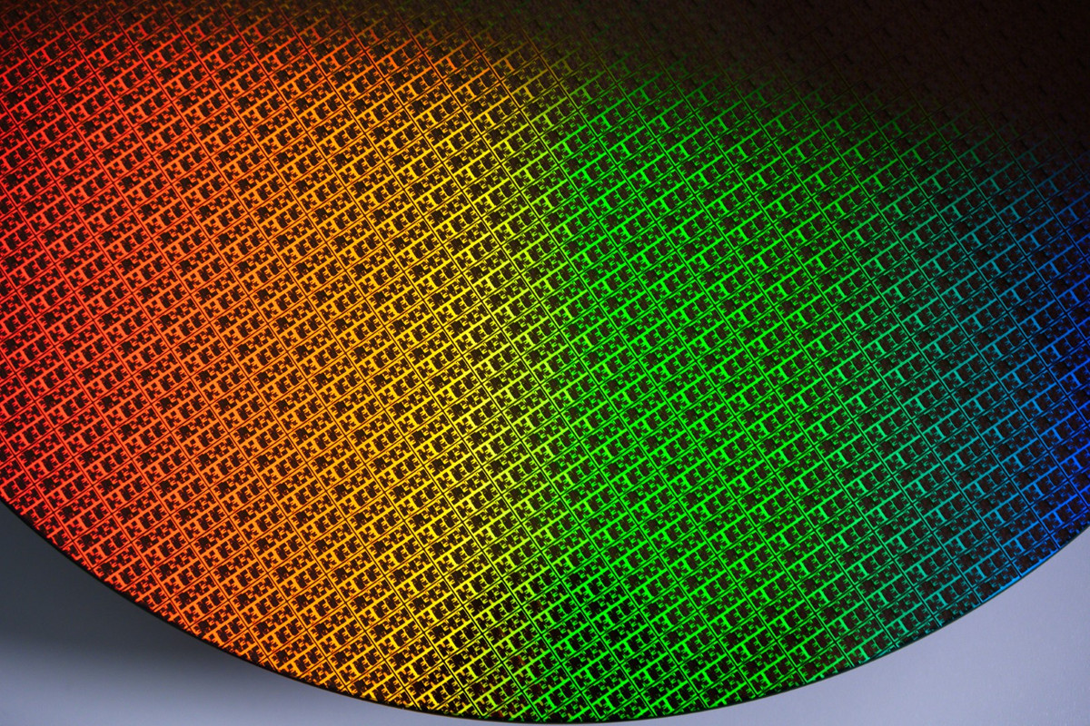 intel-18a-wafer-2.jpg