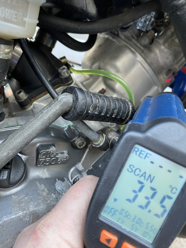 E246E920-8CD6-4B58-956C-9AF122045B4A