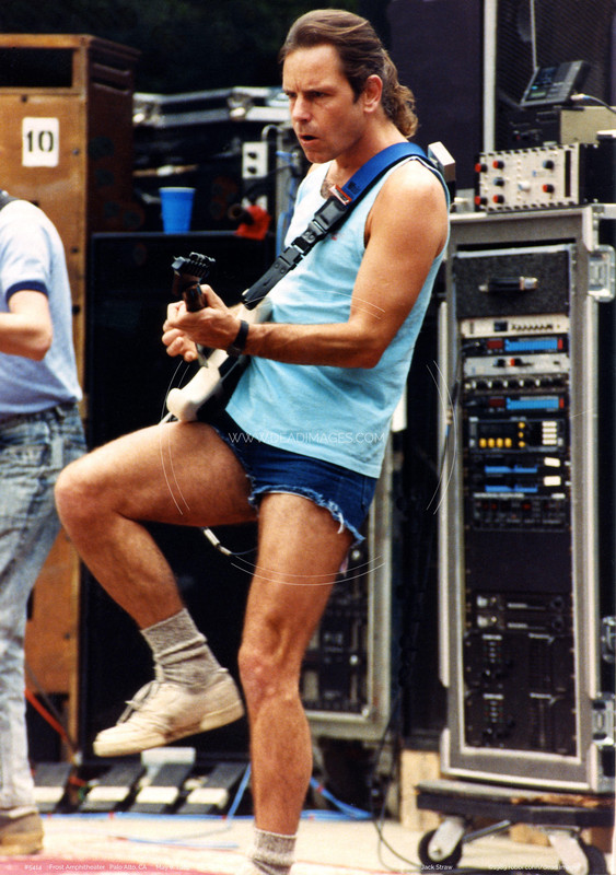 Goofy Pictures of MALE rock stars in shorts onstage | Steve Hoffman Music  Forums