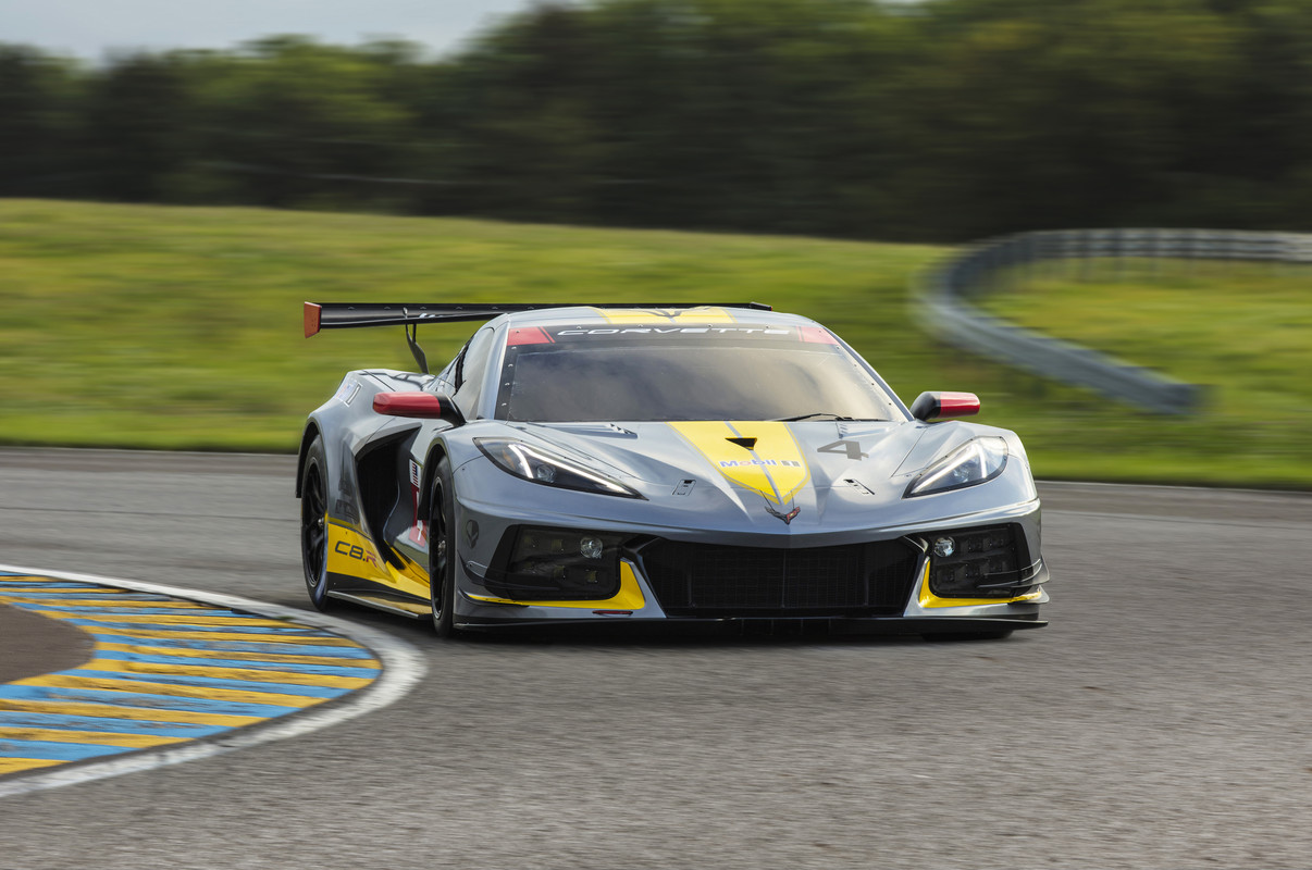 DChevrolet-Corvette-C8R-002
