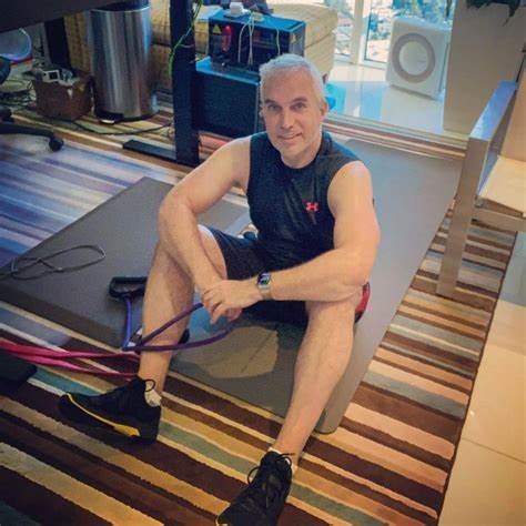 OIP.tevvP8bFjPg-0CjCyE90lwHaHa