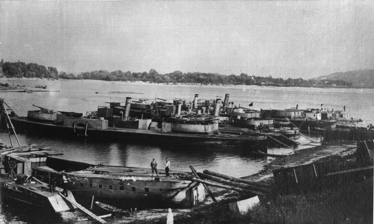 Красная Днепровская военная флотилия Посыльные суда и канонерские лодки 1919-1920 2