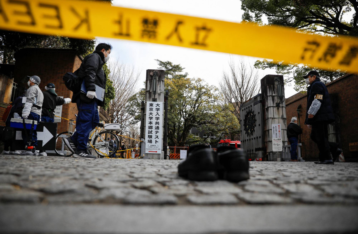 Tres personas son apuñaladas afuera de Universidad de Tokio; arrestan a estudiante