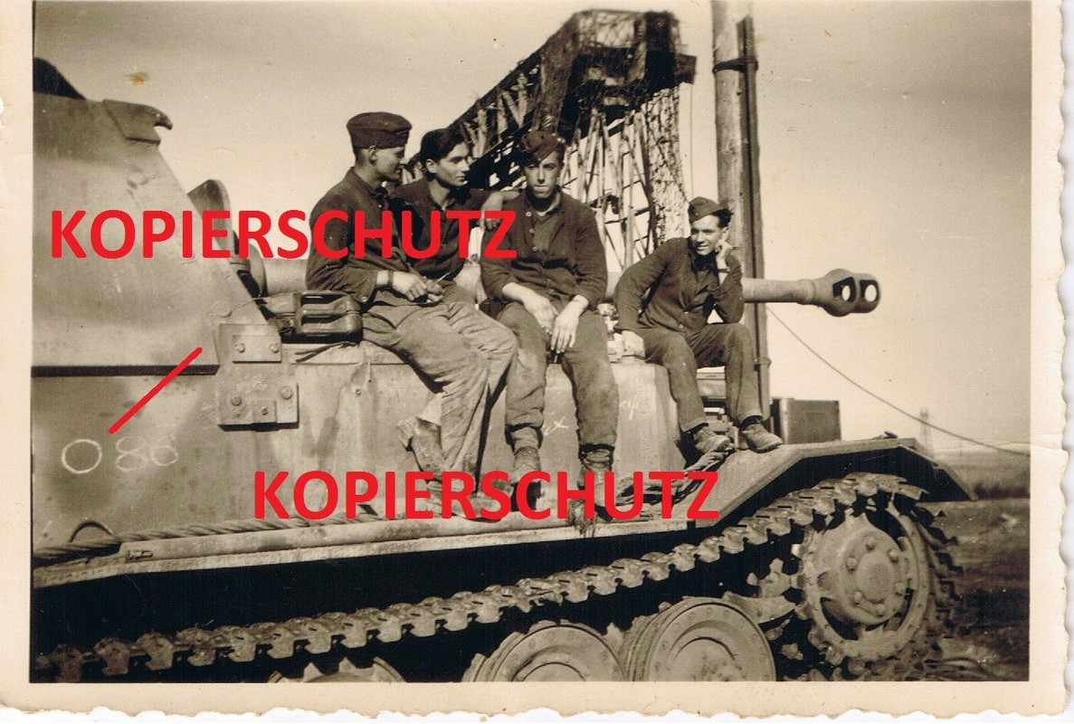 Org. Foto schwerer Panzer Panzerjäger Nashorn Ju