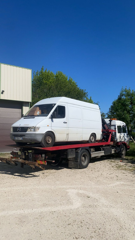 Dépanneuse Epave de France - Transport professionnel de véhicules Mercedes Sprinter