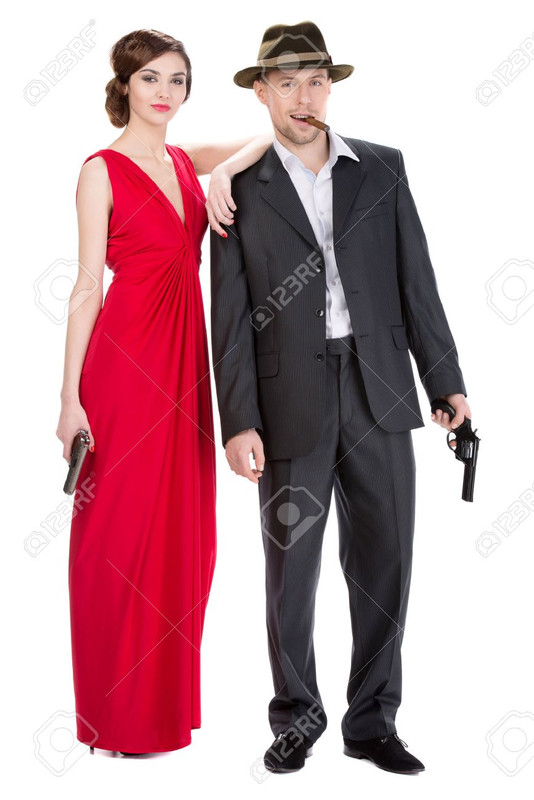 26329463-gángster-hombre-y-la-mujer-espía-sexy-con-armas-de-fuego-aislado-en-el-fondo-blanco