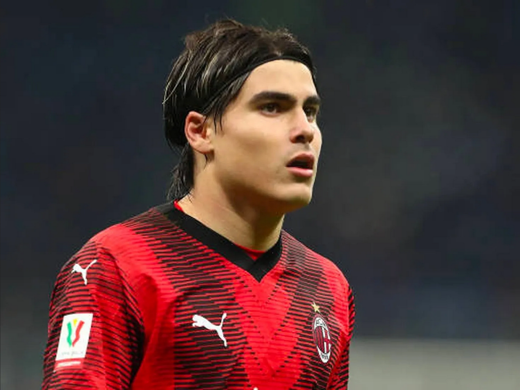 ¿Se va del AC Milan? Cesc Fabregas quiere a Luka Romero en su equipo
