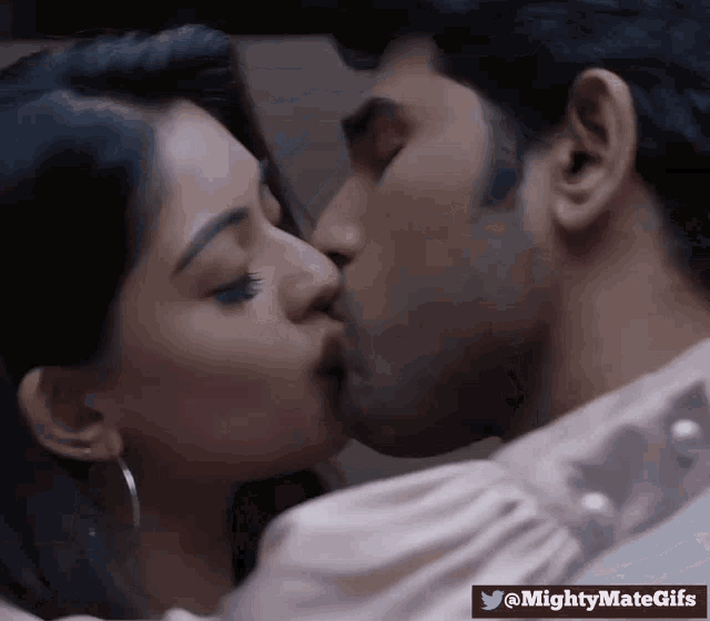 [Image: f6f8ea79a17c5d1cf26395fa689196c0.gif]