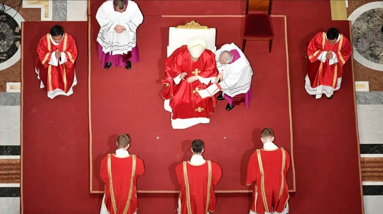 Papa Francisco renuncia al VÃa Crucis por motivos de salud