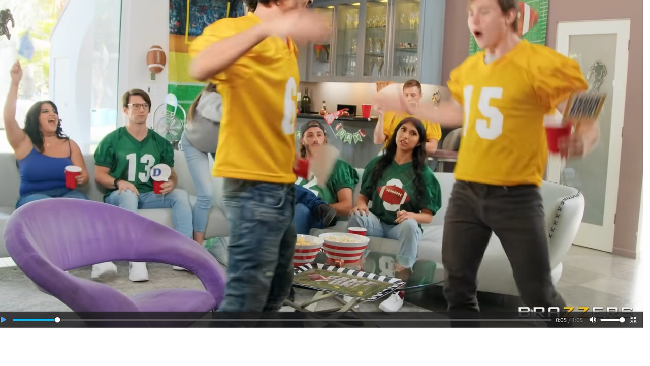 21-11-11 London River, Penelope Woods extra, Gabriela Lopez extra, Jenna Noelle extra  4 (3)