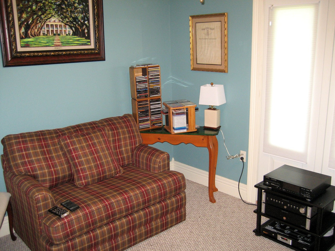 AA Sierra 2EX Monitors-Axiom Sub-Emotiva PrePro-Philips CD-BJC Canare 4S11 Cables-2