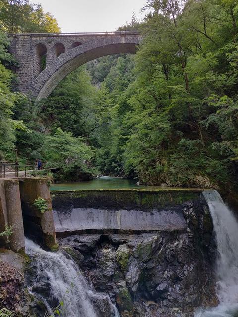 10 días por Eslovenia, Croacia y Bosnia con 3 niños. - Blogs de Europa Oriental - Lunes: Cuevas de Postoina y Skocjan  Castillo de Predjama, Vintgar y lago Bled (16)