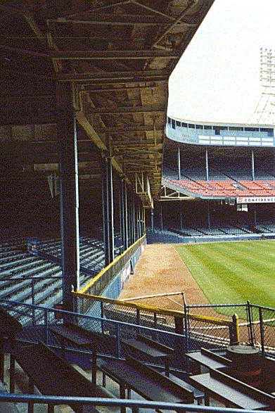 Right-Field-Overhang.gif