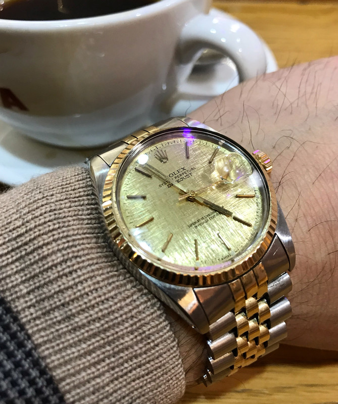 4F53E80D-7695-4592-94F4-F86E733A0B8B