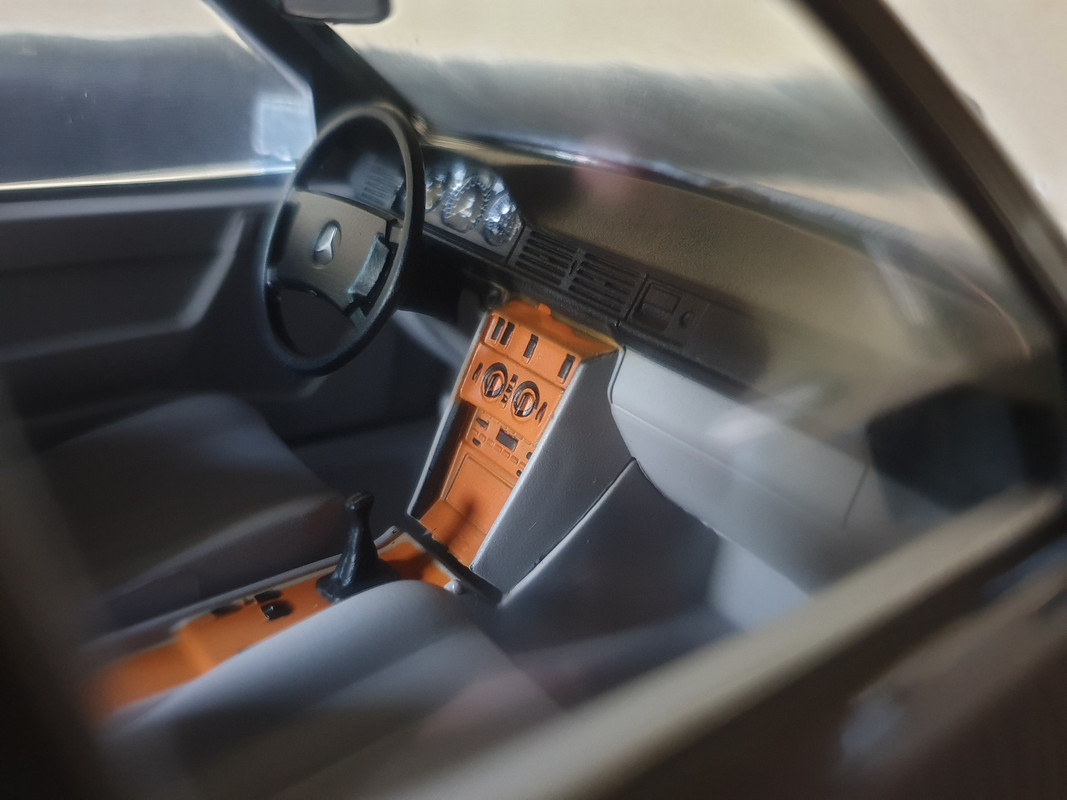 Mercedes 300D_1 (77)