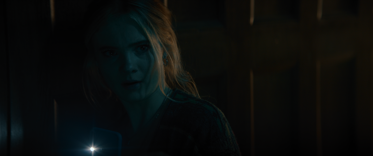 mpv-shot_Baghead.2023.2160p.WEB-DL.DV.HEVC-Нечипорук_00_15_25_0006
