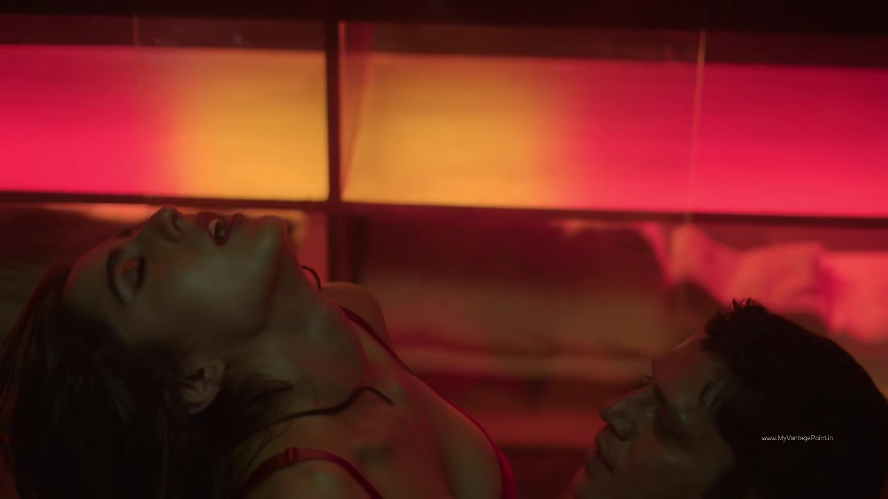 hottest-scene-of-murder-mubarak-2024-movie