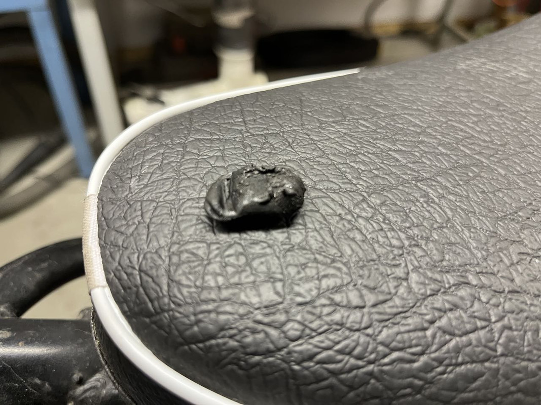 B40 rubber biscuit stuck under valve