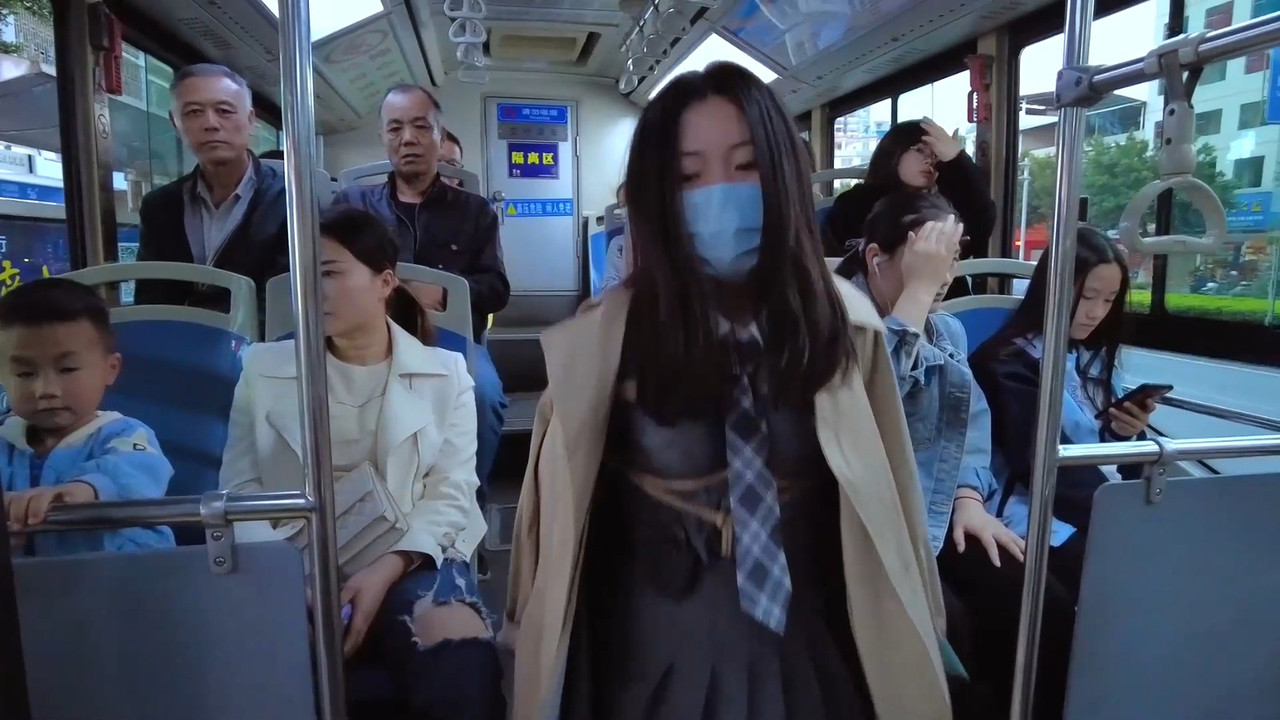 晓鹿绳艺 灵魂公交车.mp4_20230504_185350.115