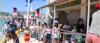 ΤΟ ΕURONEWS ΑΝΑΦΕΡΕΙ ΤΗ ΧΙΟ ΩΣ ΕΝΑ ΝΗΣΙ ΠΟΥ ΕΧΕΙ ΑΠΟΦΥΓΕΙ ΤΟΝ ΥΠΕΡΤΟΥΡΙΣΜΟ