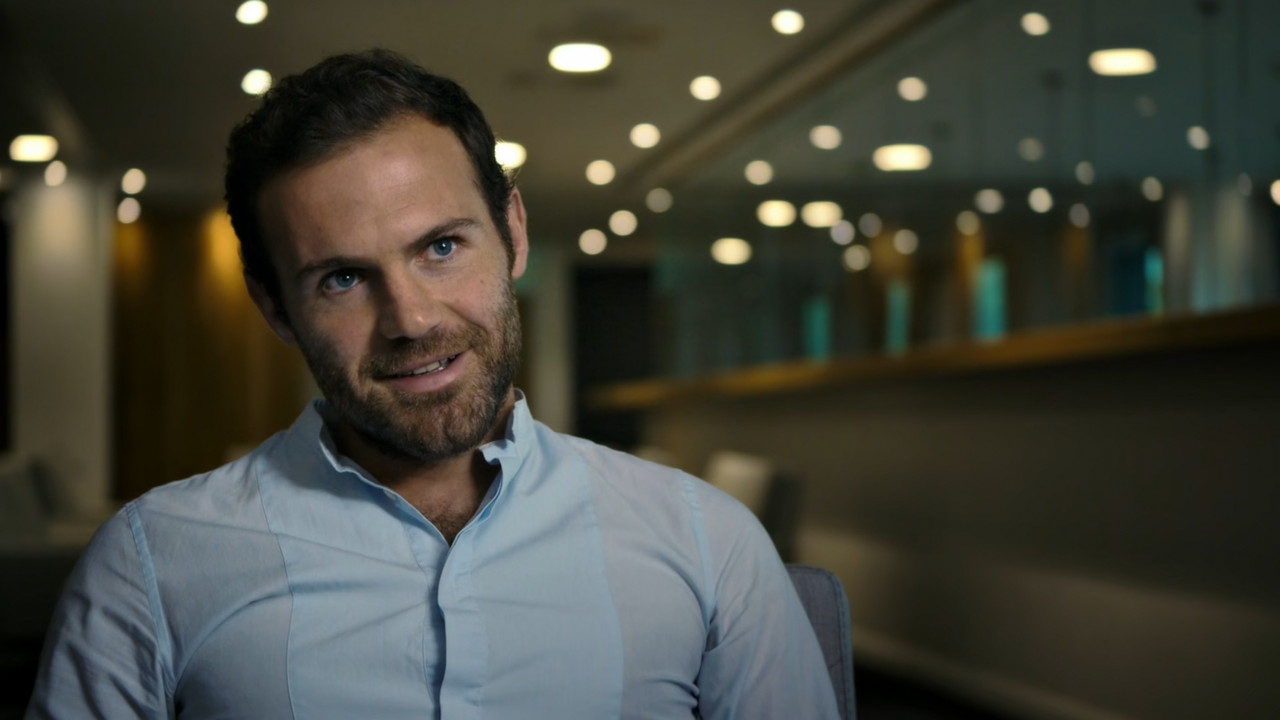 This is Football (2019) Season 1 S01 (1080p AMZN WEB-DL x265 HEVC 10bit EAC3 5.1 SAMPA) [QxR]