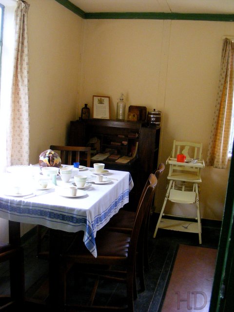 dining-table-prefab-HD.jpg