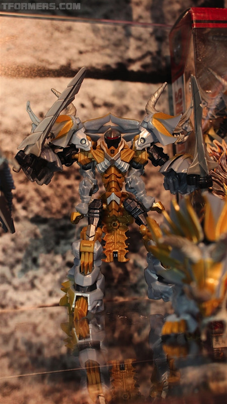 MORE Transformers Showroom Images Trypticon, Tit